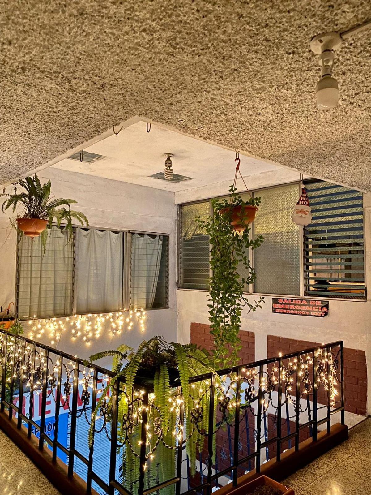 Hotel El Meson Guatemala Kültér fotó